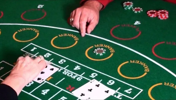 Luật rút bài thứ ba rất quan trọng trong Baccarat